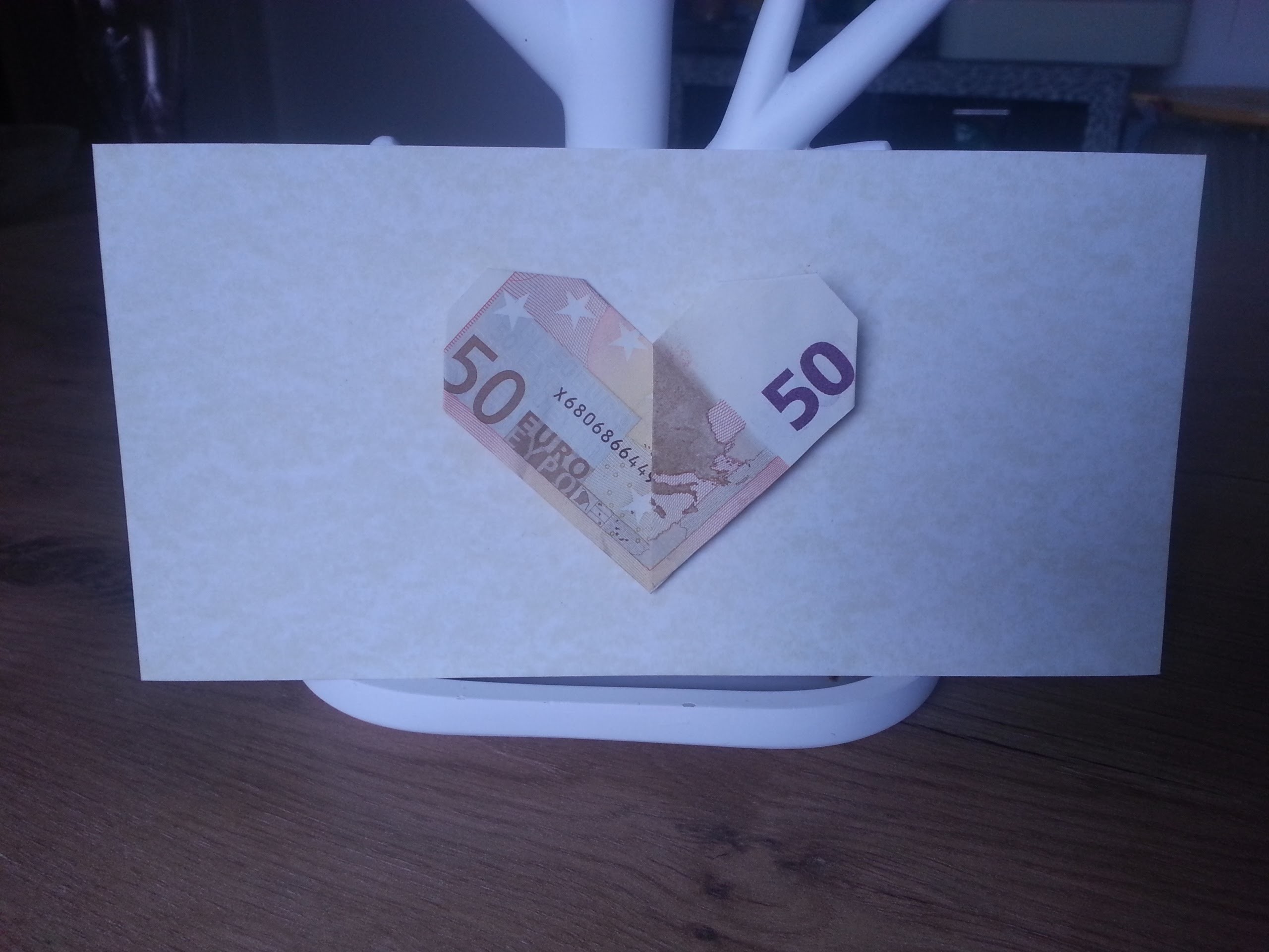Herz aus einem Geldschein falten - einfache Origami-Anleitung für kreatives Geldgeschenk!