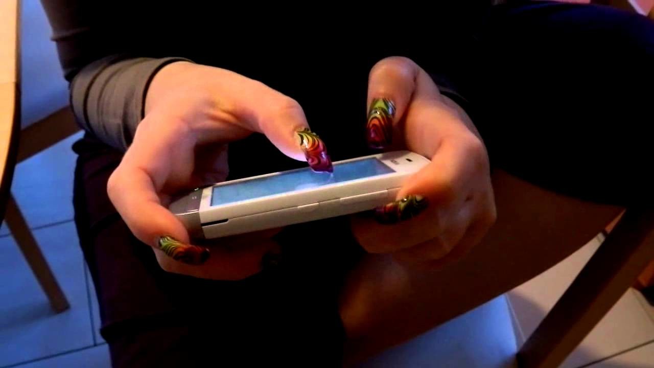 Long nails watermarble smartphone