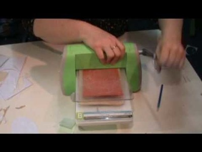 Größere Schablonen mit eine Prägemaschine