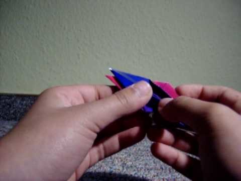 Wie man einen Origami Kranich faltet