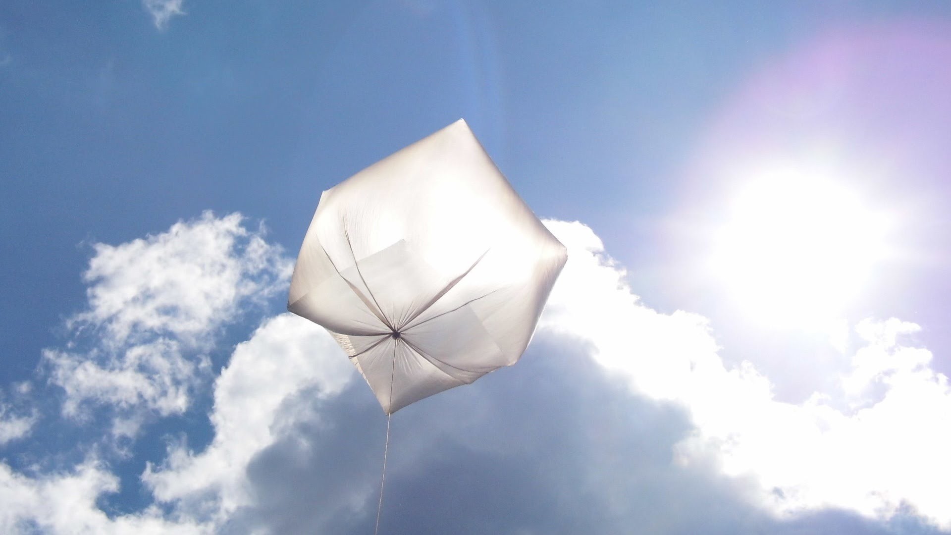 Solarballon "Sonnenwürfel" von Hot Air Craft (solar balloon Sun Cube), balao solar, ballon solaire