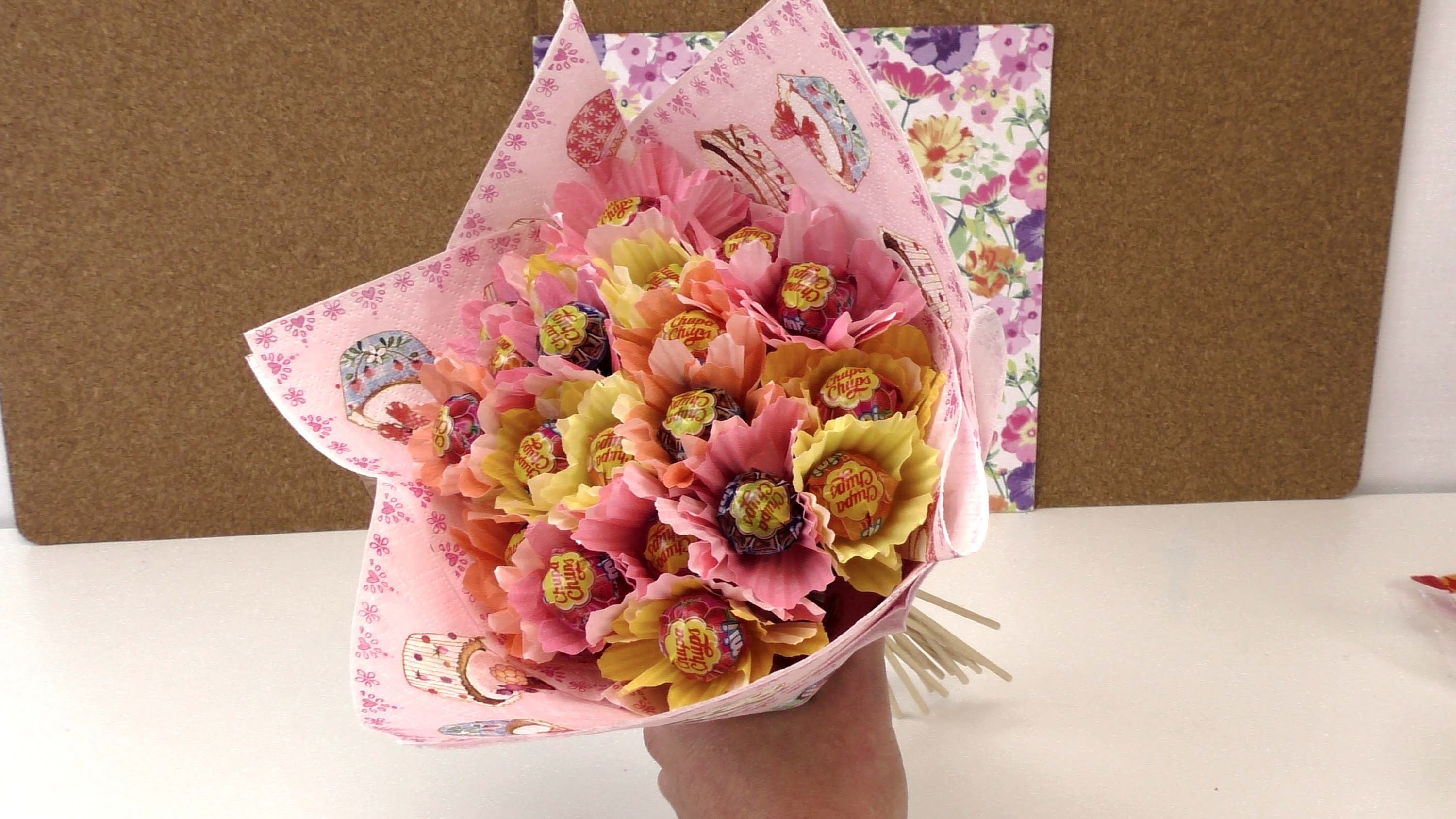 Blumenstrauß aus "Chupa Chups". DIY Geschenkidee. Süßigkeitenblumen. Candy Bouquet. deutsch