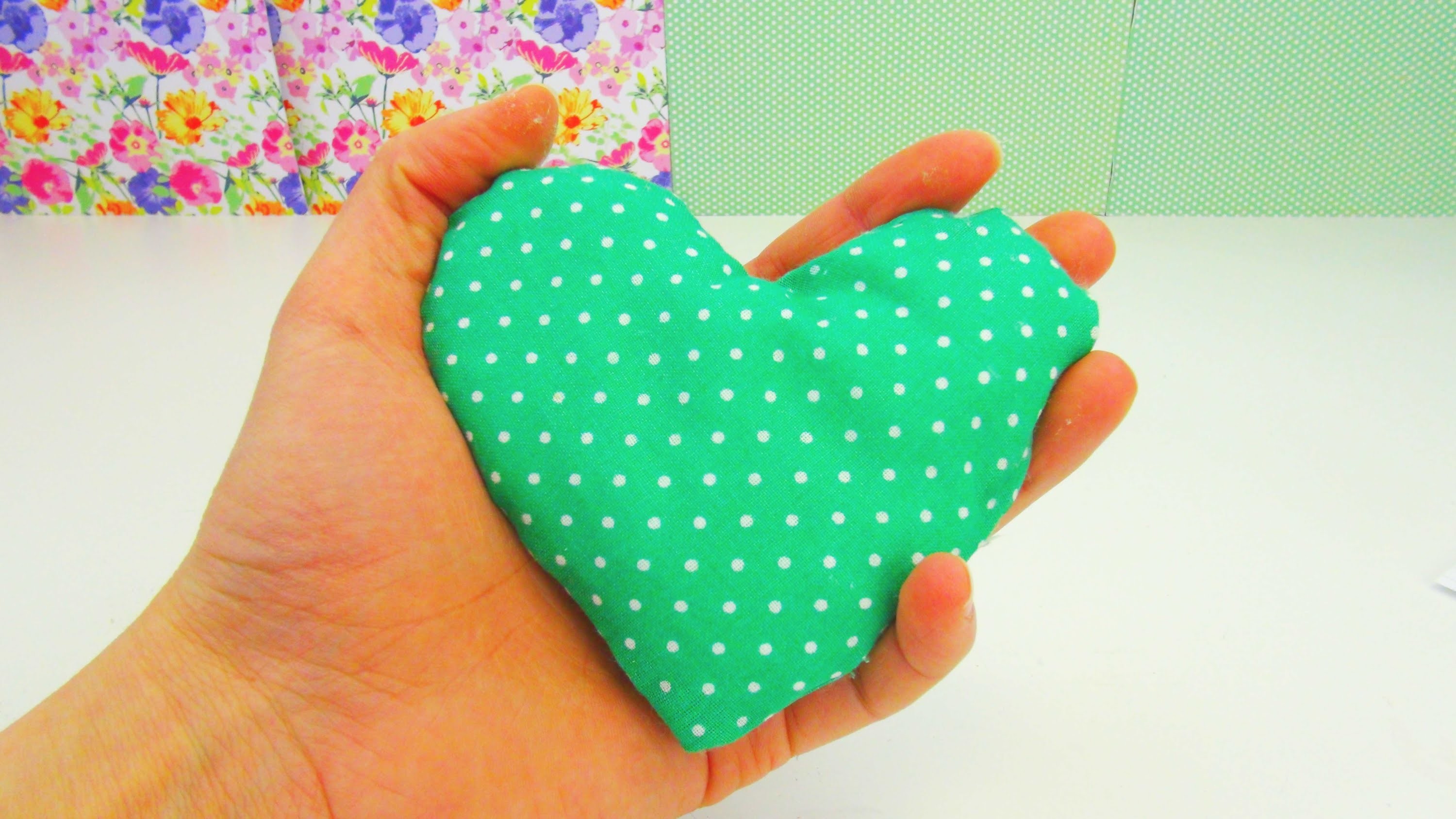 Herz aus Stoff DIY | Valentinstagsgeschenk ganz einfach selber machen | Heart Pillow DIY Anleitung