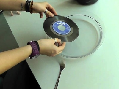 Absolut Vinyl - Schallplatten im Wasserbad als Deko formen