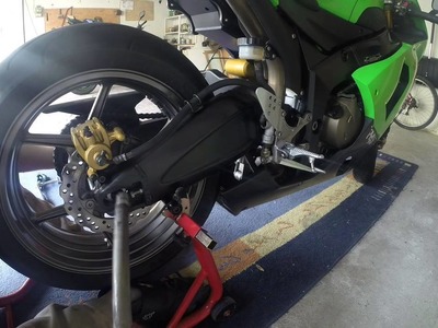 Kawasaki ZX636C Einbau Hinterradachse DIY HowTo Tutorial