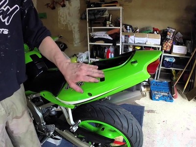 Motorrad Kawasaki ZX636A Demontage Soziusgriffe DIY HowTo Tutorial