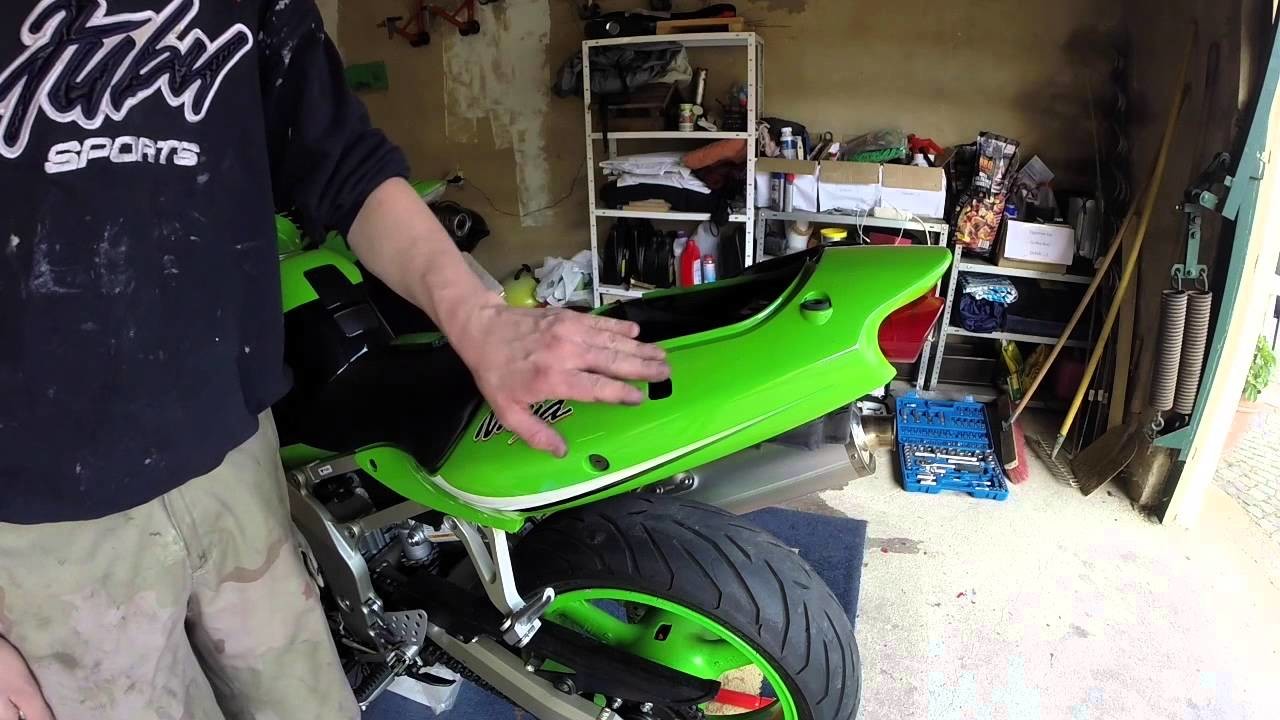 Motorrad Kawasaki ZX636A Demontage Soziusgriffe DIY HowTo Tutorial