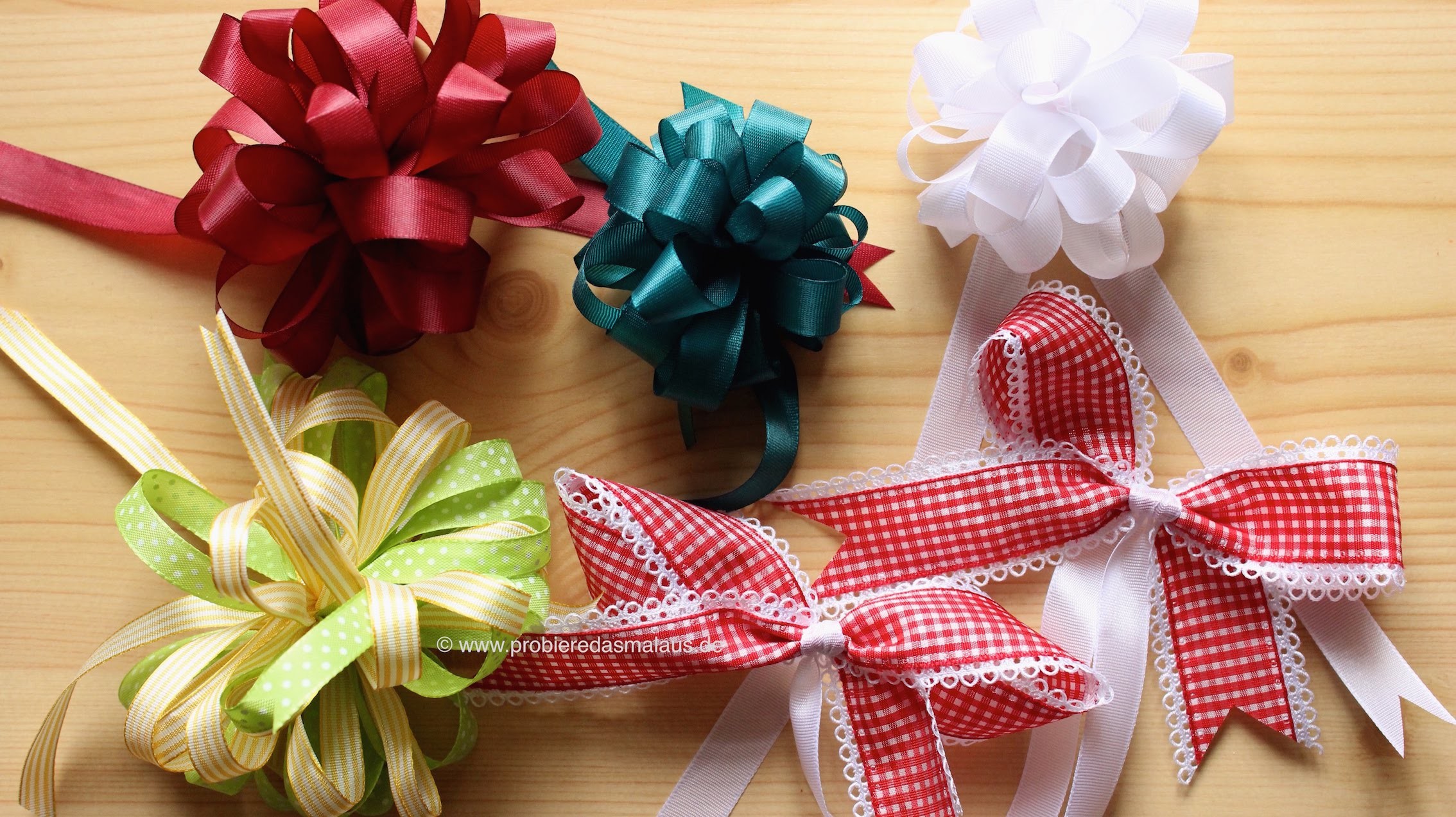DIY Geschenkschleifen binden. 5 Varianten. © Probiere das mal aus!