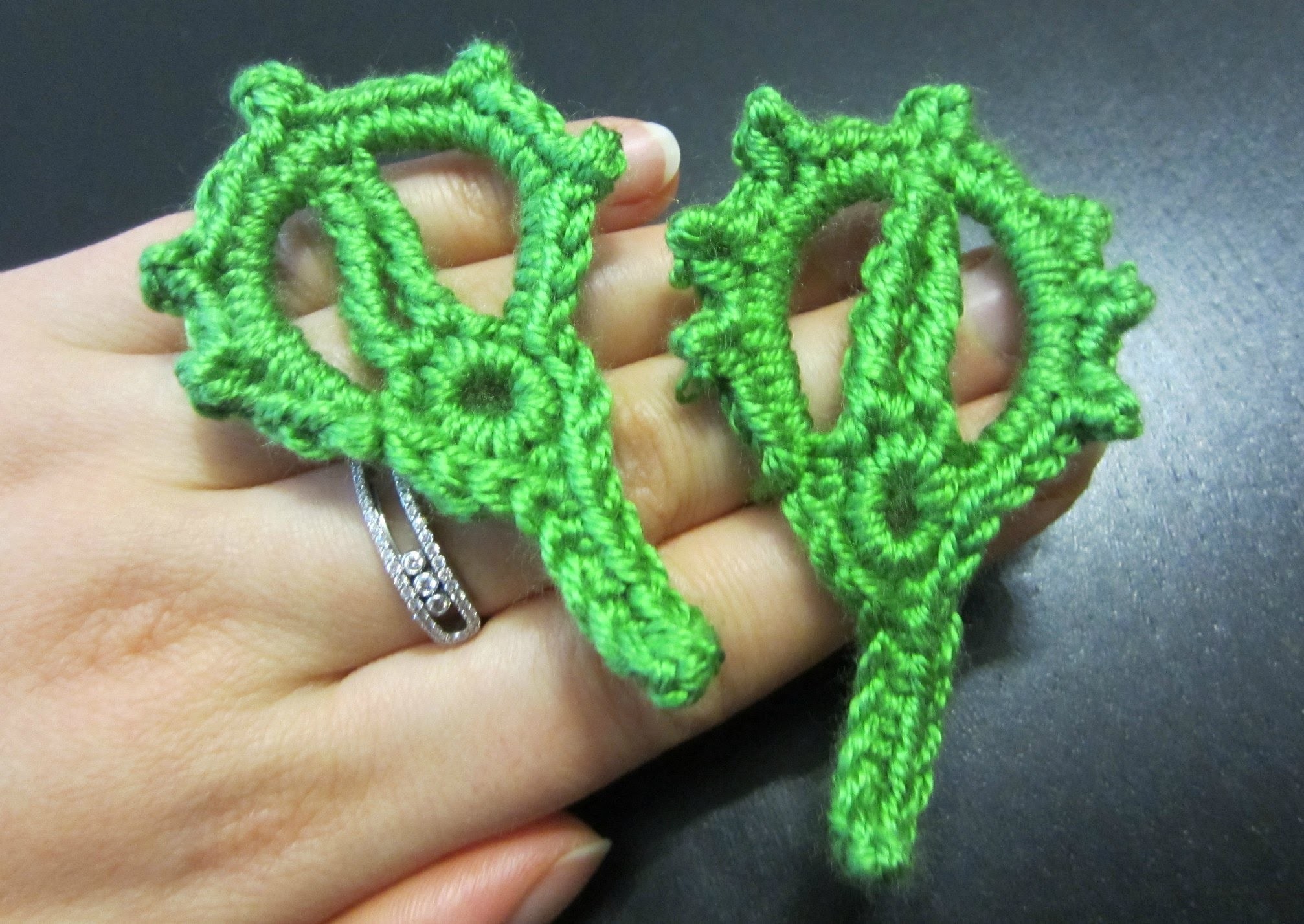 Blatt häkeln - einfach und schnell - passend zu Blumen