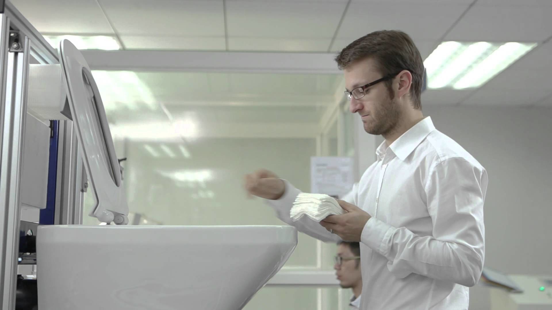 Festkörperspültest mit Toilettenpapier