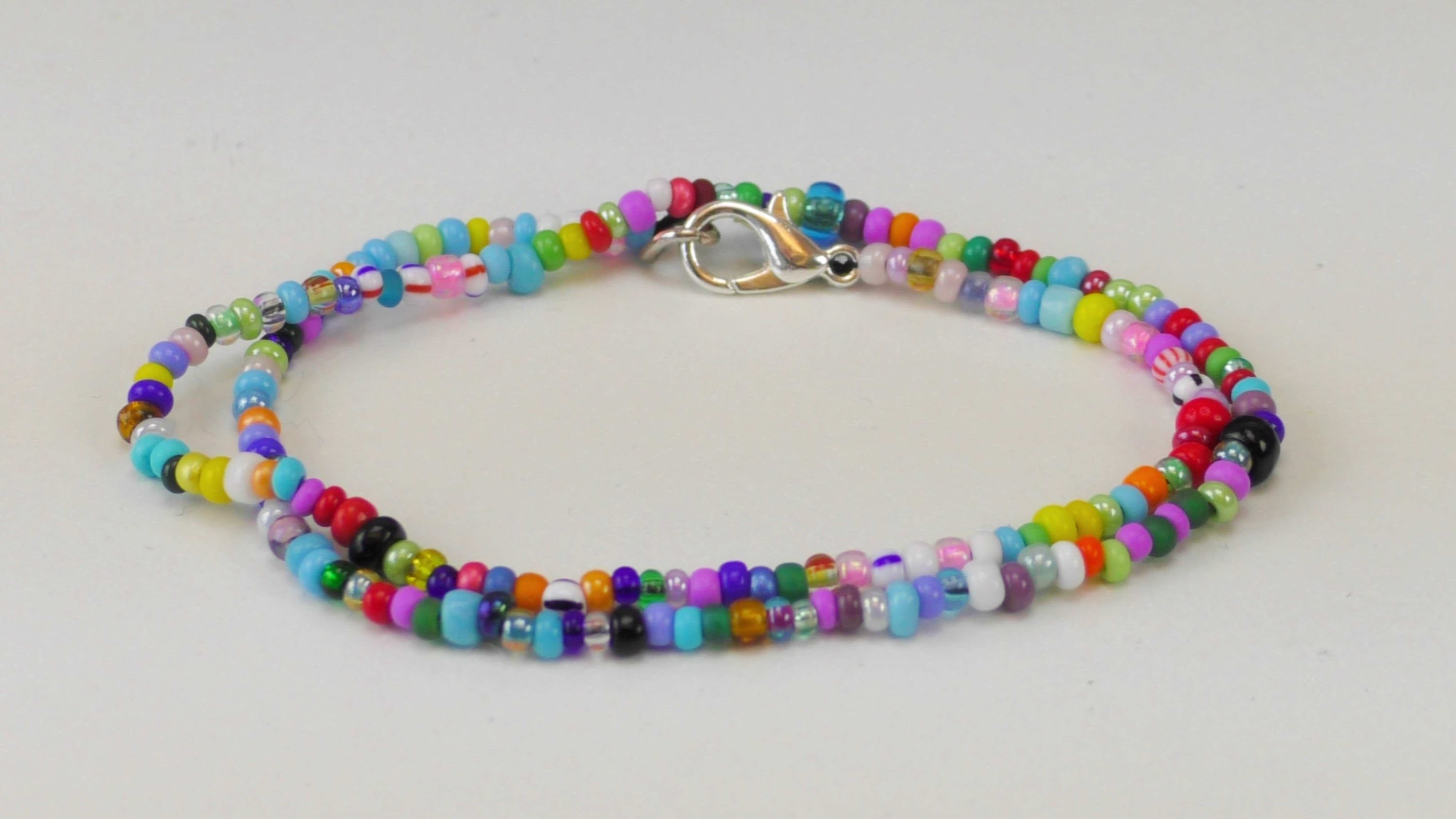 Perlenarmband DIY. Pearl Bracelet Armband aus Perlen selber machen. Perlen Ideen | deutsch