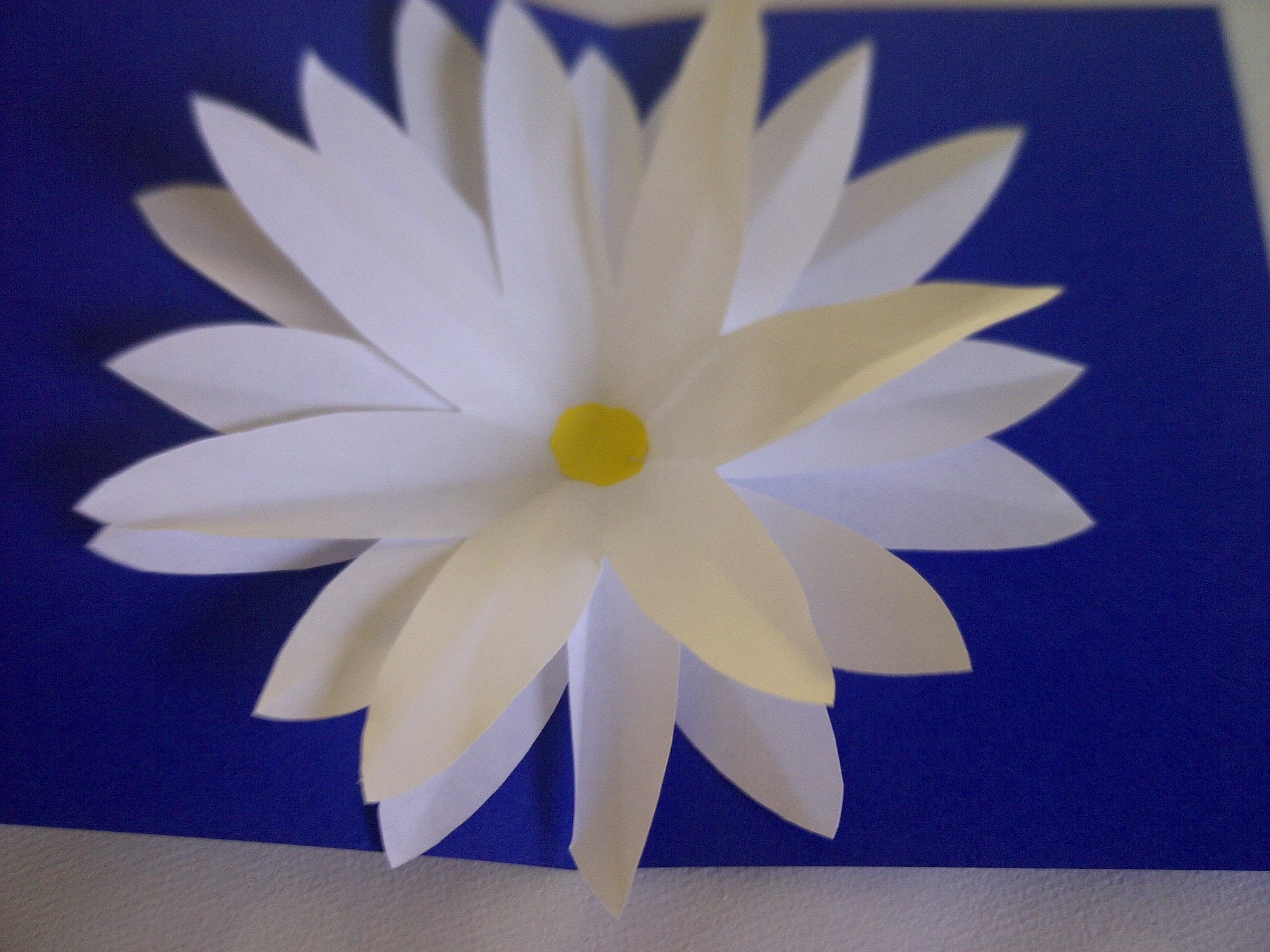 Basteln lernen. Blumen Pop-Up Karte.  Bastelidee für Muttertag, Vatertag oder Geburtstag