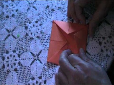 Origami Anleitung - Pacman Paku Paku aus Papier falten