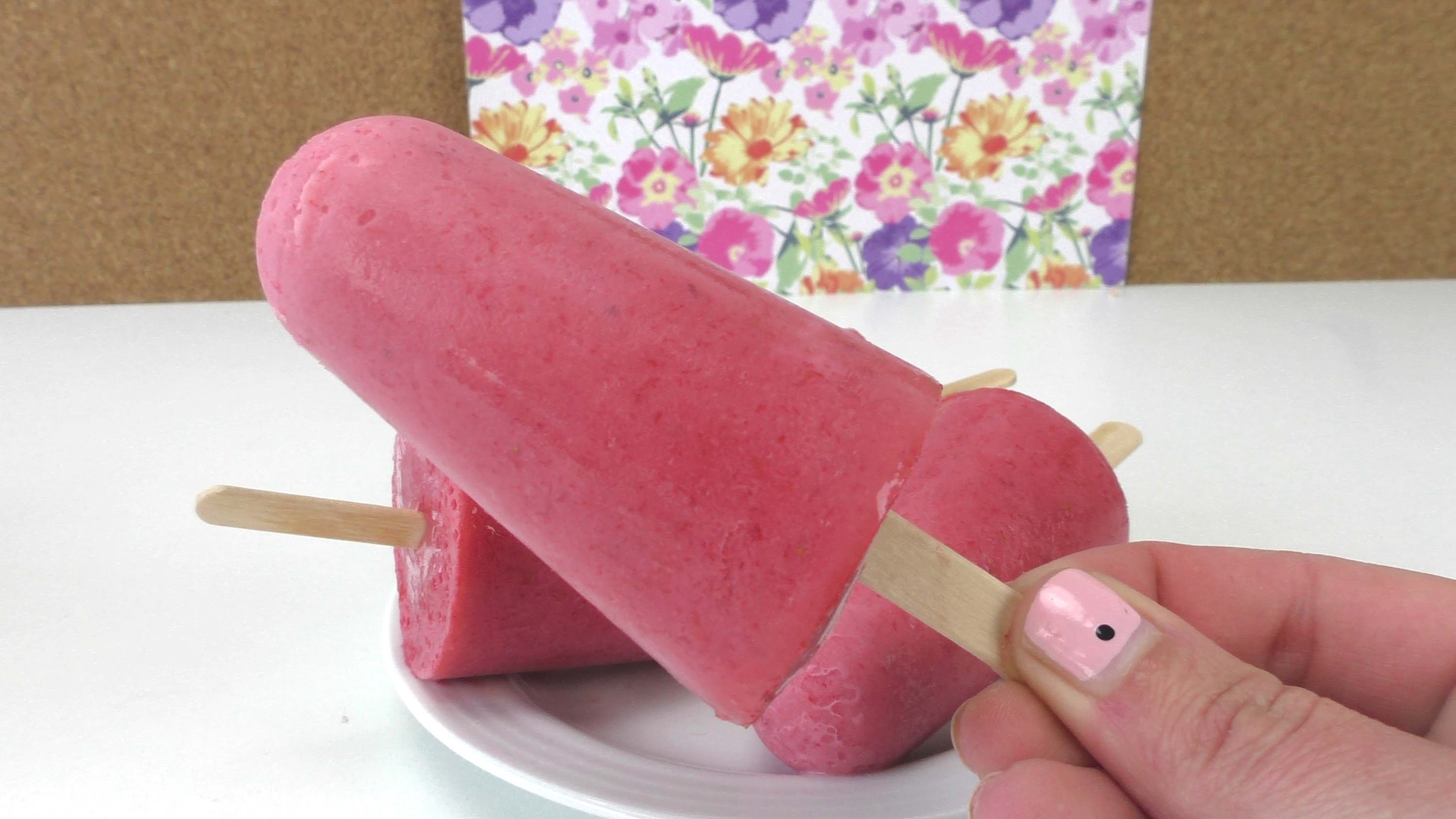 Eis mit Erdbeeren, Banane und Joghurt. Eis selber machen DIY. Icepops einfach lecker. deutsch