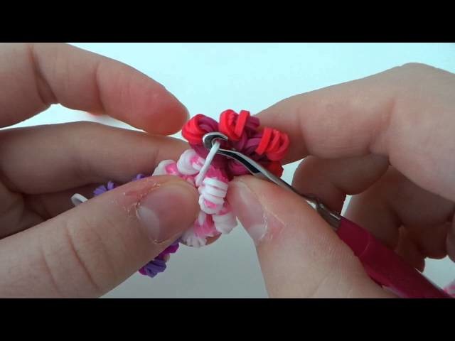 Auffälliges-Blumenarmband (deutsche Anleitung) loom bands