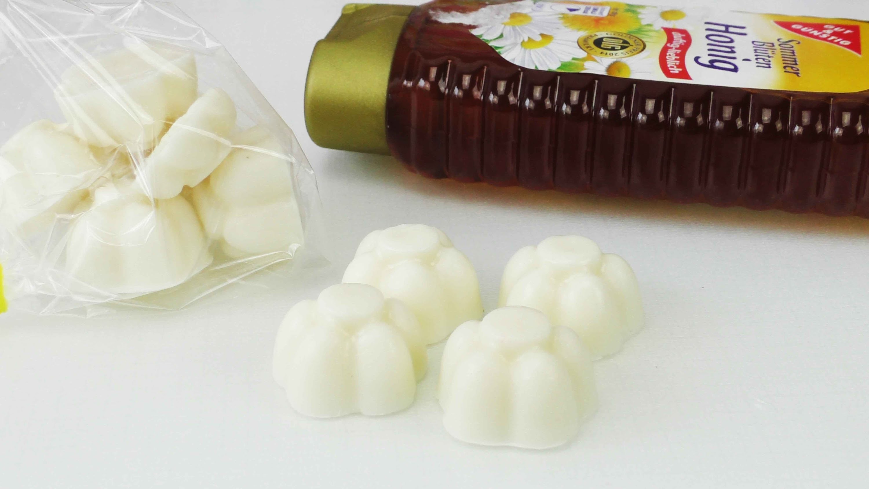 Milch & Honig Seife DIY | Mini Blumen | einfach & schnell | Milk & Honey Soap