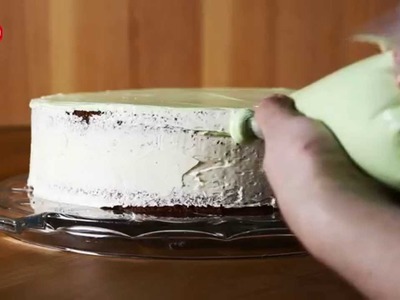 How to: Torte mit Buttercreme dekorieren - zweifarbig!