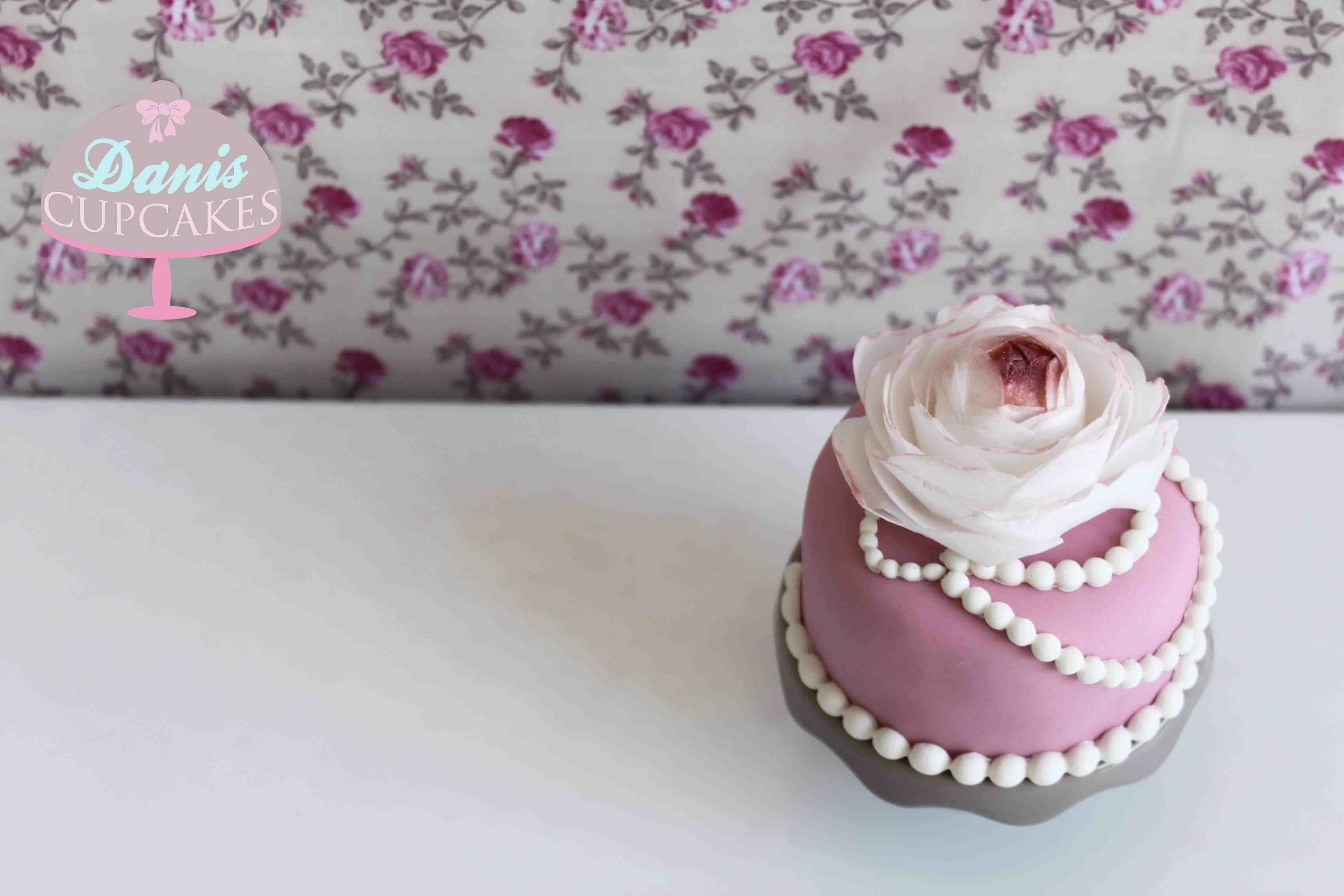 Wafer Paper Flower Blume aus Esspapier | Danis Cupcakes