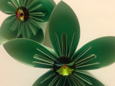 Eine Einfach Papierblume Basteln - DIY Crafts - Guidecentral