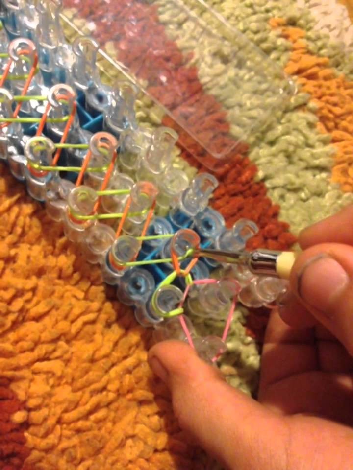 Mein Erstes Video ein Rainbow Loom Armband