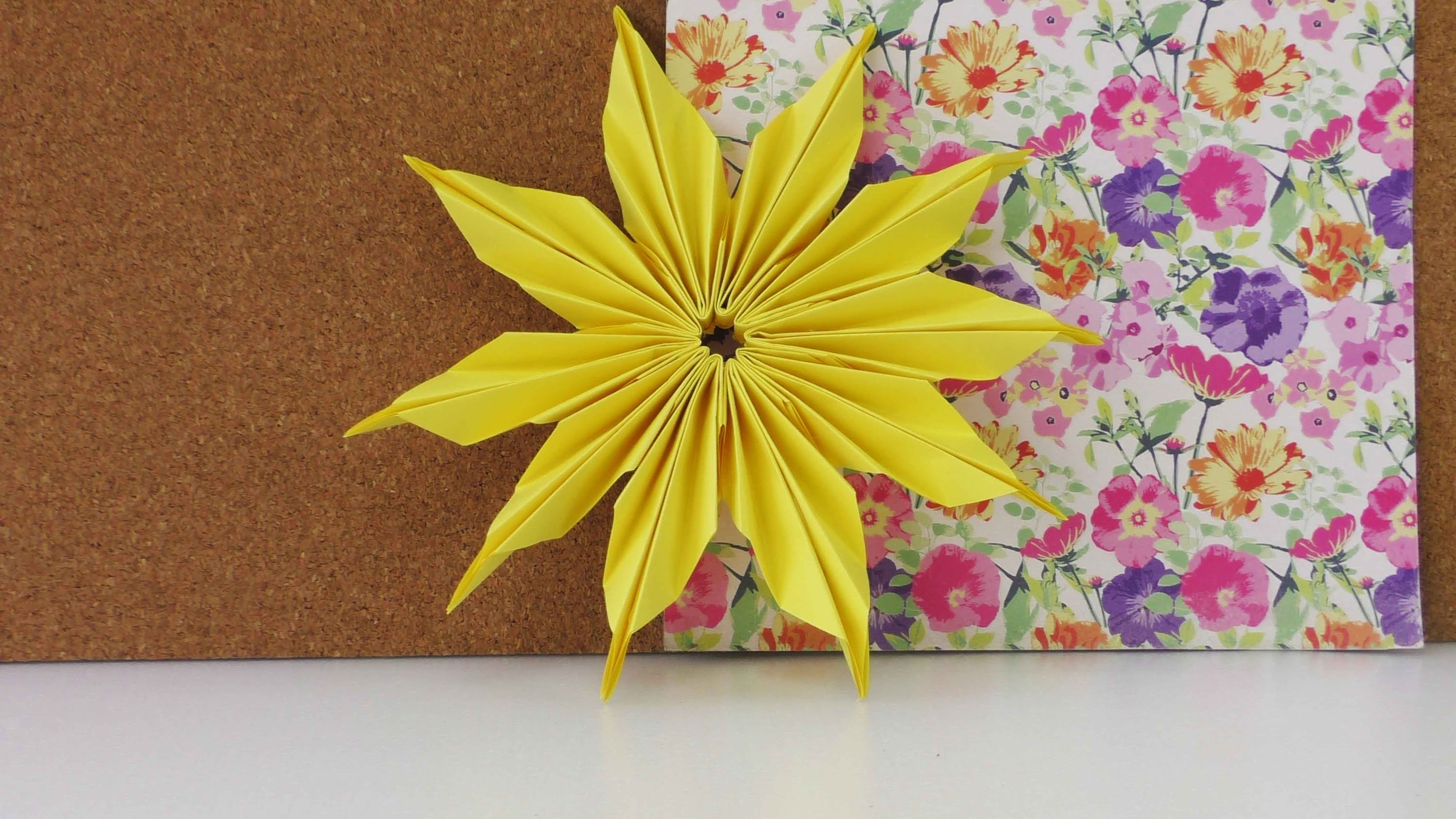 Blume aus Papier selber machen | Zimmerdeko | Falten modulare Blume DIY
