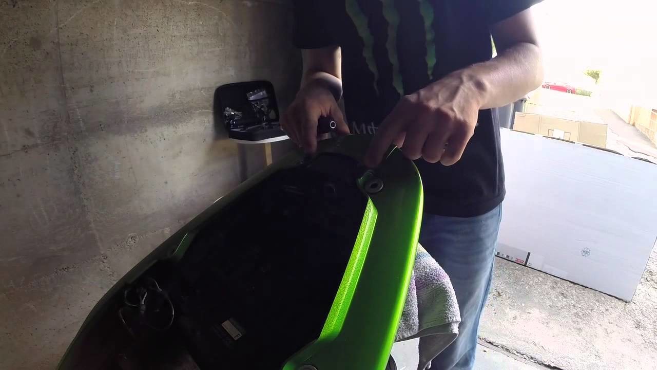 Motorrad Kawasaki ER6N Heckverkleidung demontieren DIY HowTo Tutorial