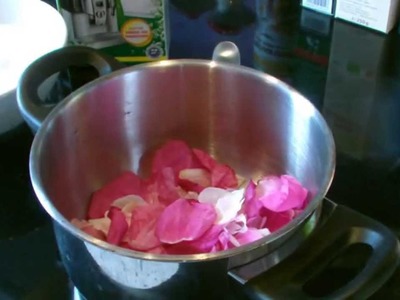 DIY:  Rosenblütensirup