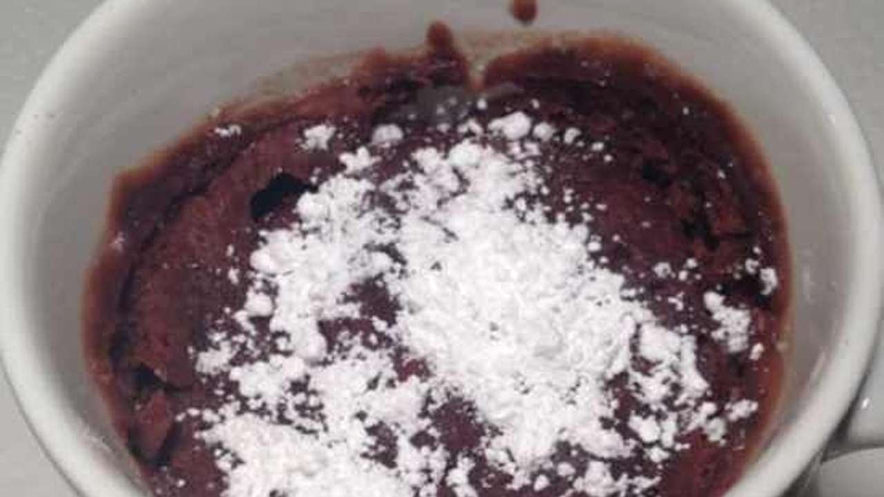 Einen Leckeren Mikrowellen-Schokoladenkuchen Backen - DIY Essen & Getränke - Guidecentral