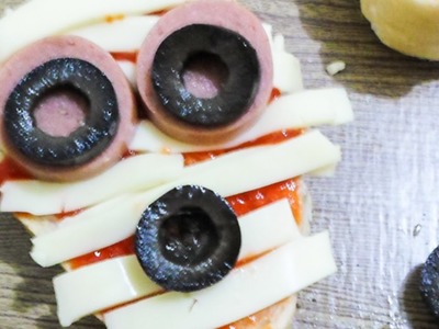 Leckere Minipizzen Backen - DIY Essen & Getränke - Guidecentral