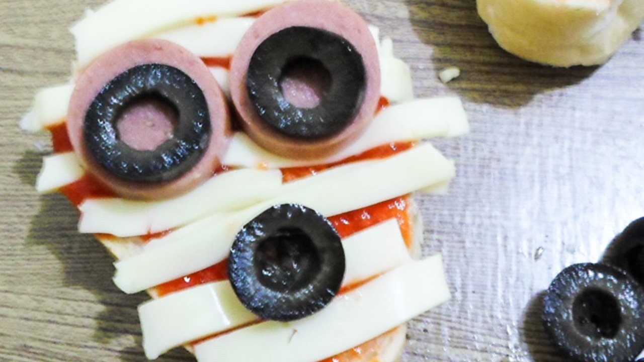 Leckere Minipizzen Backen - DIY Essen & Getränke - Guidecentral