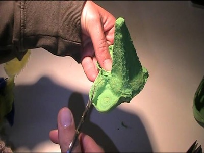 Maske aus Eierschachtel