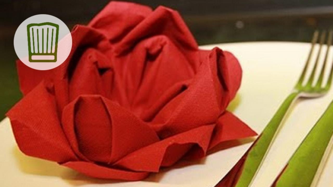 Servietten falten - Die Rose - Tischdeko zum Valentinstag - Video-Faltanleitung #chefkoch