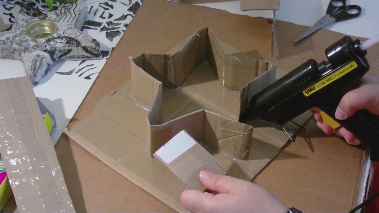 Beton giessen - DIY - stehenden Stern in einer selbst gemachten Pappform giessen.