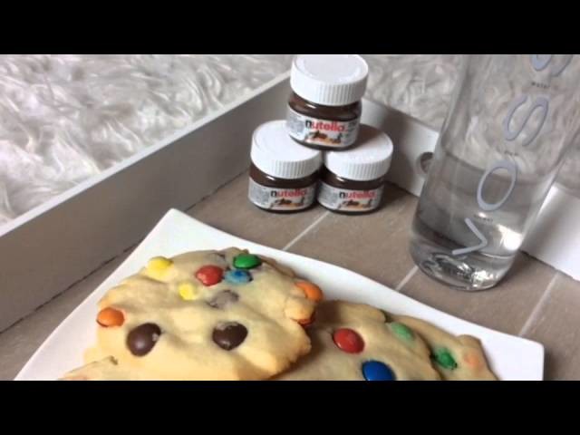 DIY TUMBLR INSPIRED M&M COOKIES || Jana B.