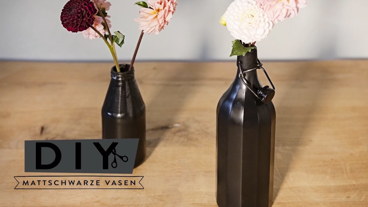 Vasen in mattschwarz | WESTWING DIY-Tipps
