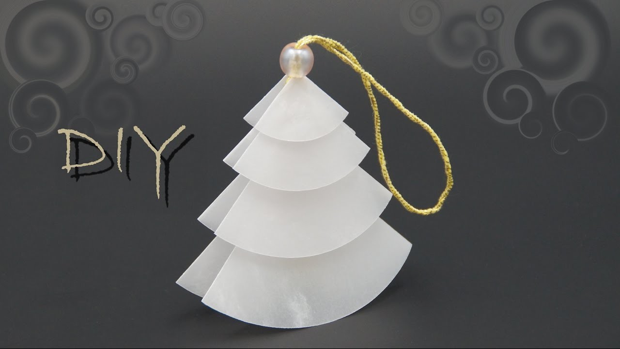 Basteln mit Papier zu Weihnachten: einfachen Tannenbaum falten, DIY