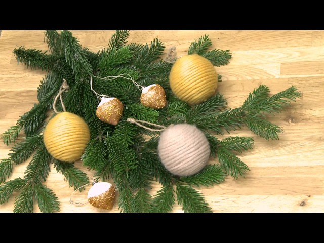 DIY Upcycling: Christbaumkugeln mit Wolle und Glitter verschönern
