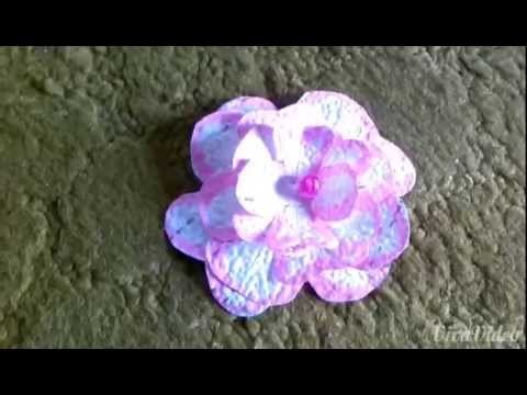 Basteln mit Papier : Blume aus Tapete