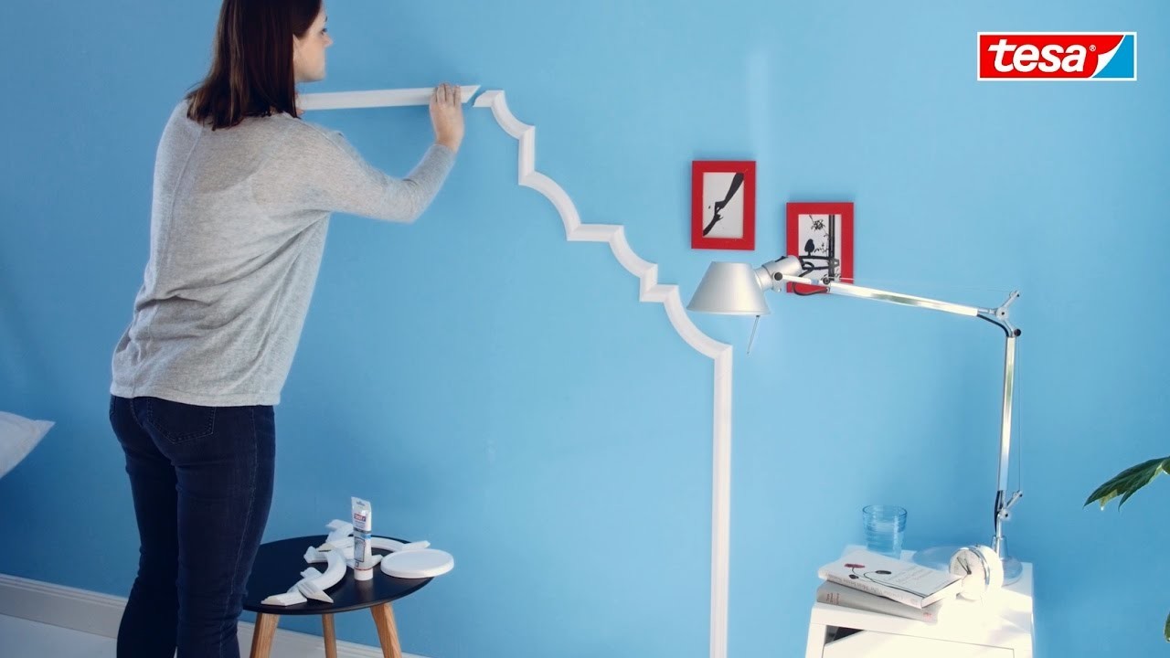 Tesa® DIY-Tipp: Elegante Wandgestaltung im Schlafzimmer