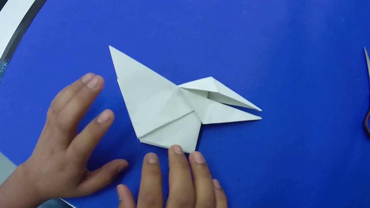 Origami Krähe. Origami Crow