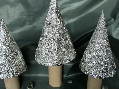 Tannenbaum basteln aus Alufolie – super einfach und schnell – Weihnachtsbasteln