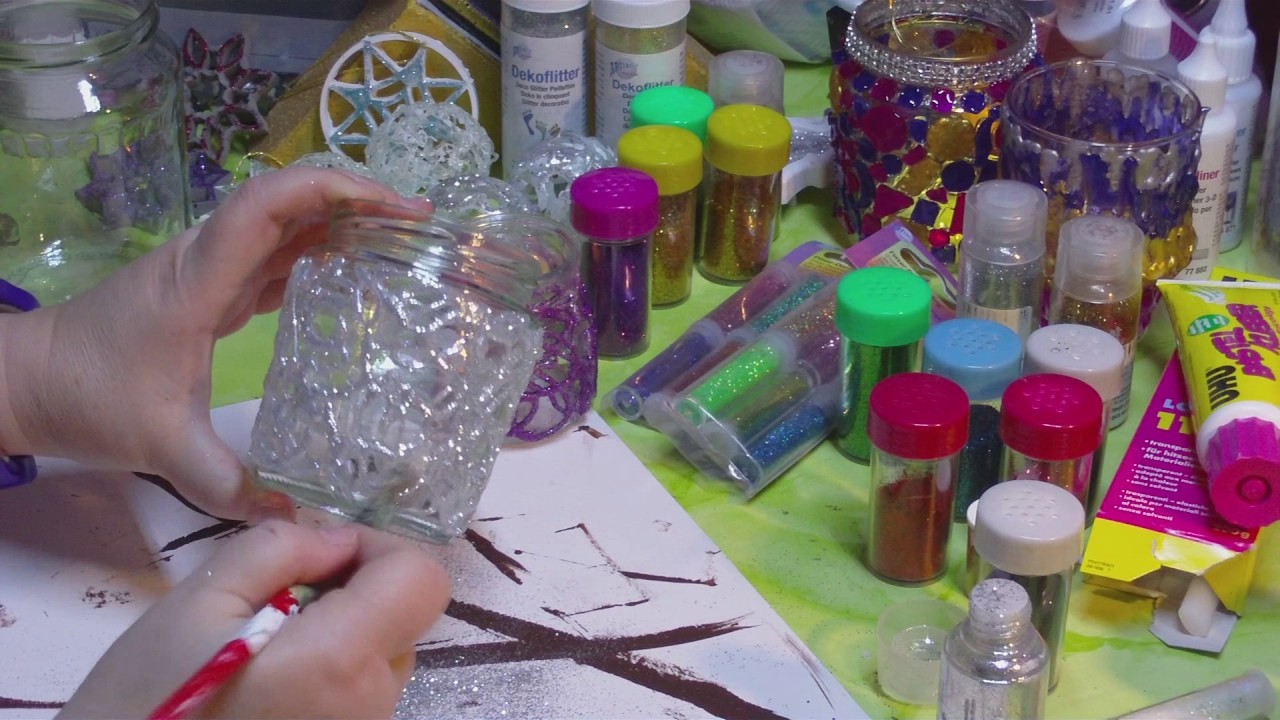 DIY - Glas mit Heißkleber verziert als Silvesterdeko