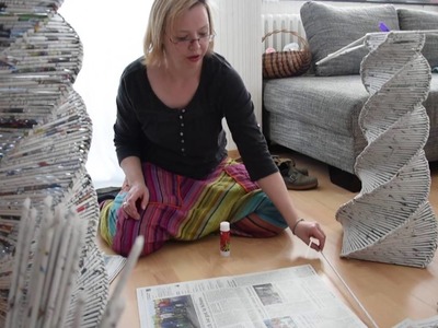 Christina Salot bastelt Lampen aus der Nordsee-Zeitung