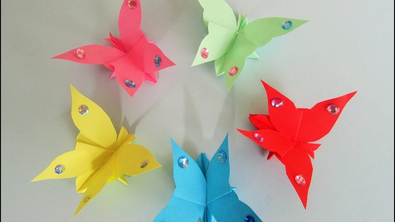 Flatternder Schmetterling aus Papier.Origami.DIY