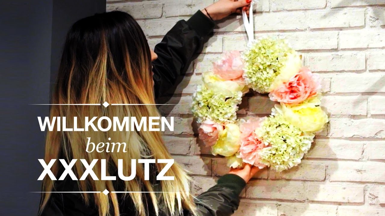 Frühlingskranz für die Haustüre - DIY Blumenkranz - XXXLutz