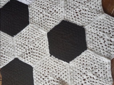 Hexagon Granny Square Fussballdecke häkeln Anleitung DIY
