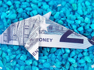 Geldschein falten FISCH, Origami DELFIN aus GELD falten, Anleitung in 4K