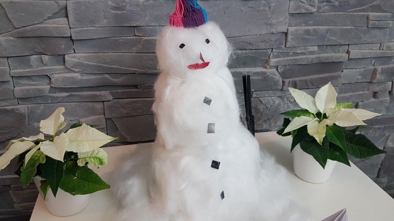 How to make a snowman out of cotton ( Schneemann selber basteln )