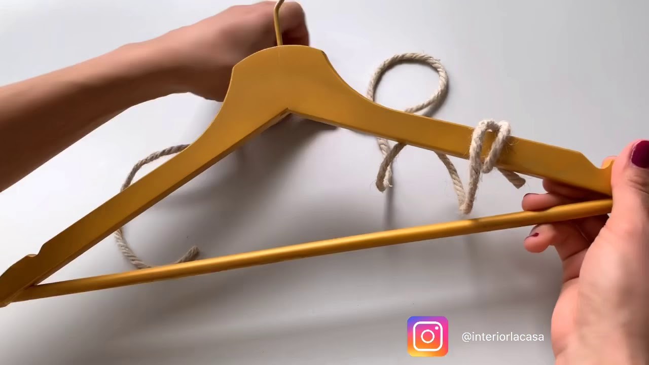 DIY Kleiderbügel mit Schleifen | Frühling |  hanger | gold | spray | band