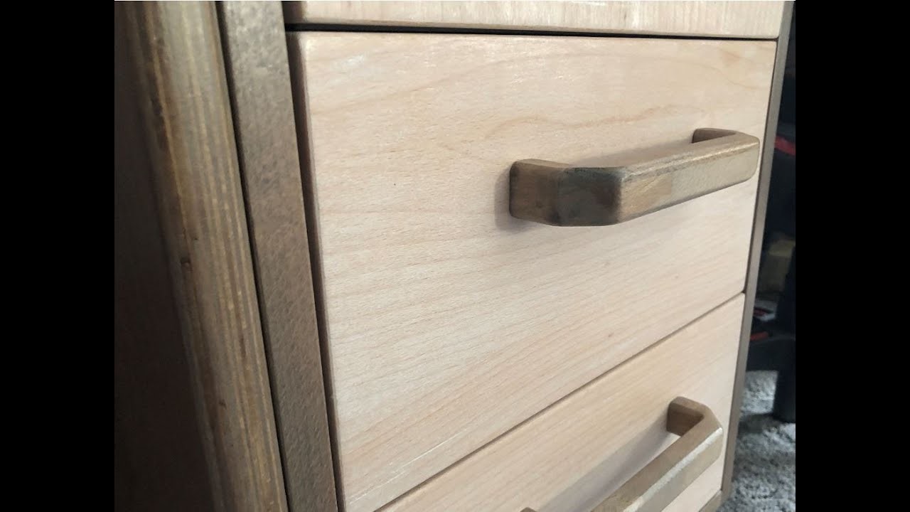 DIY Schubladenschrank für den Schreibtisch